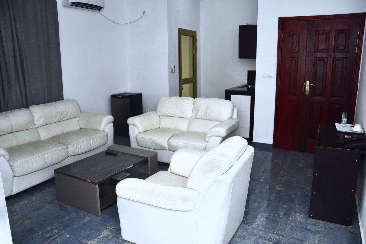 Hotel La Couronne Rw Yaounde Luaran gambar